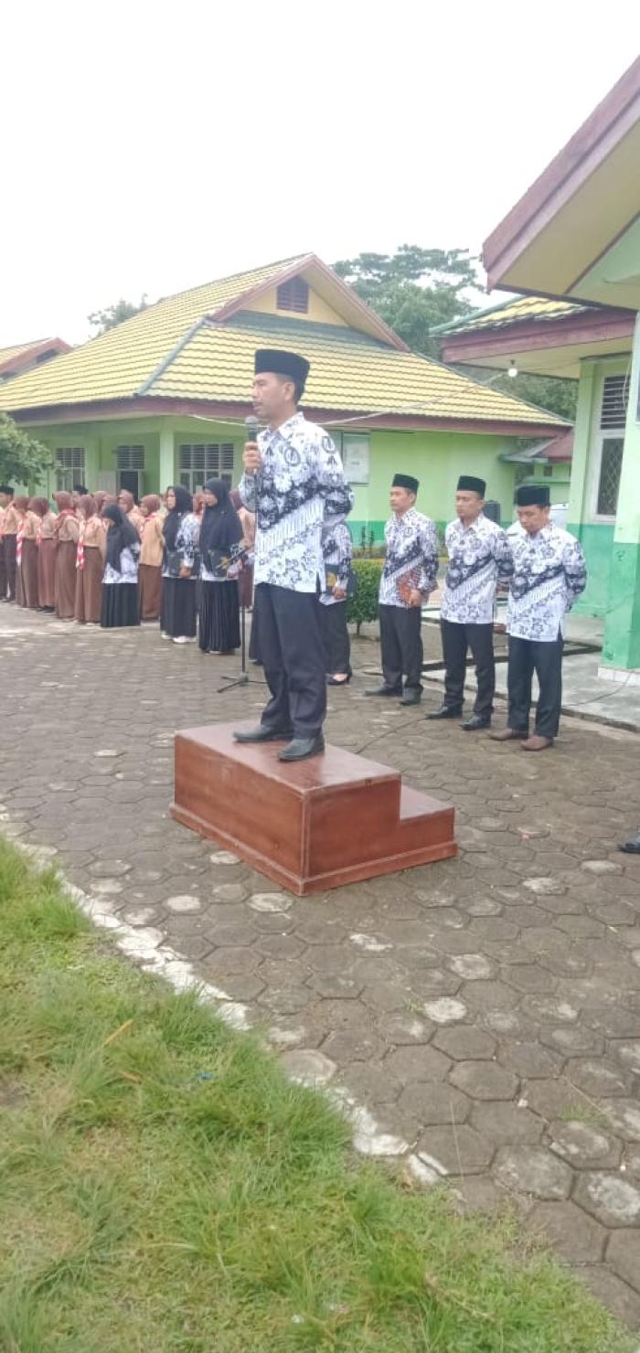MTs.N 3 Sarolangun Memperingati  Hari Guru Nasional Tahun 2023