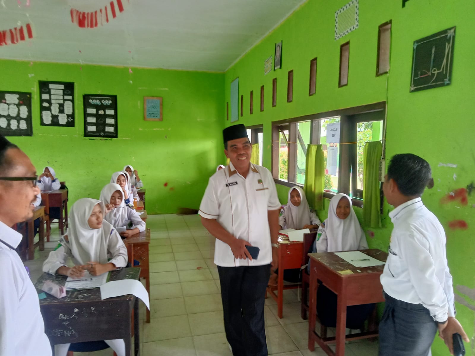 MTs N 3 SAROLANGUN SUKSES MELAKSANAKAN ASESMEN SUMATIF AKHIR SEMESTER GANJIL TAHUN PELAJARAN 2024/2025.