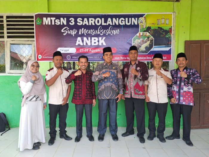 MTs.N 3 SAROLANGUN MELAKSANAKAN  AMBK TAHUN AJARAN 2025
