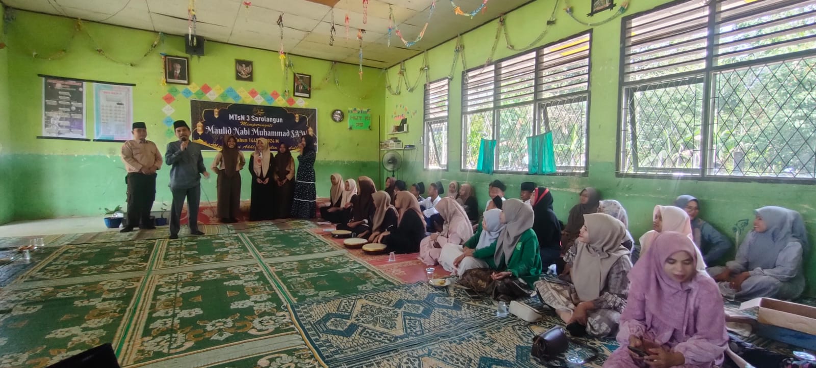MTs.N 3 SAROLANGUN GELAR PERINGATAN MAULID NABI MUHAMMAD SAW 1446H. /  2024 M. 
