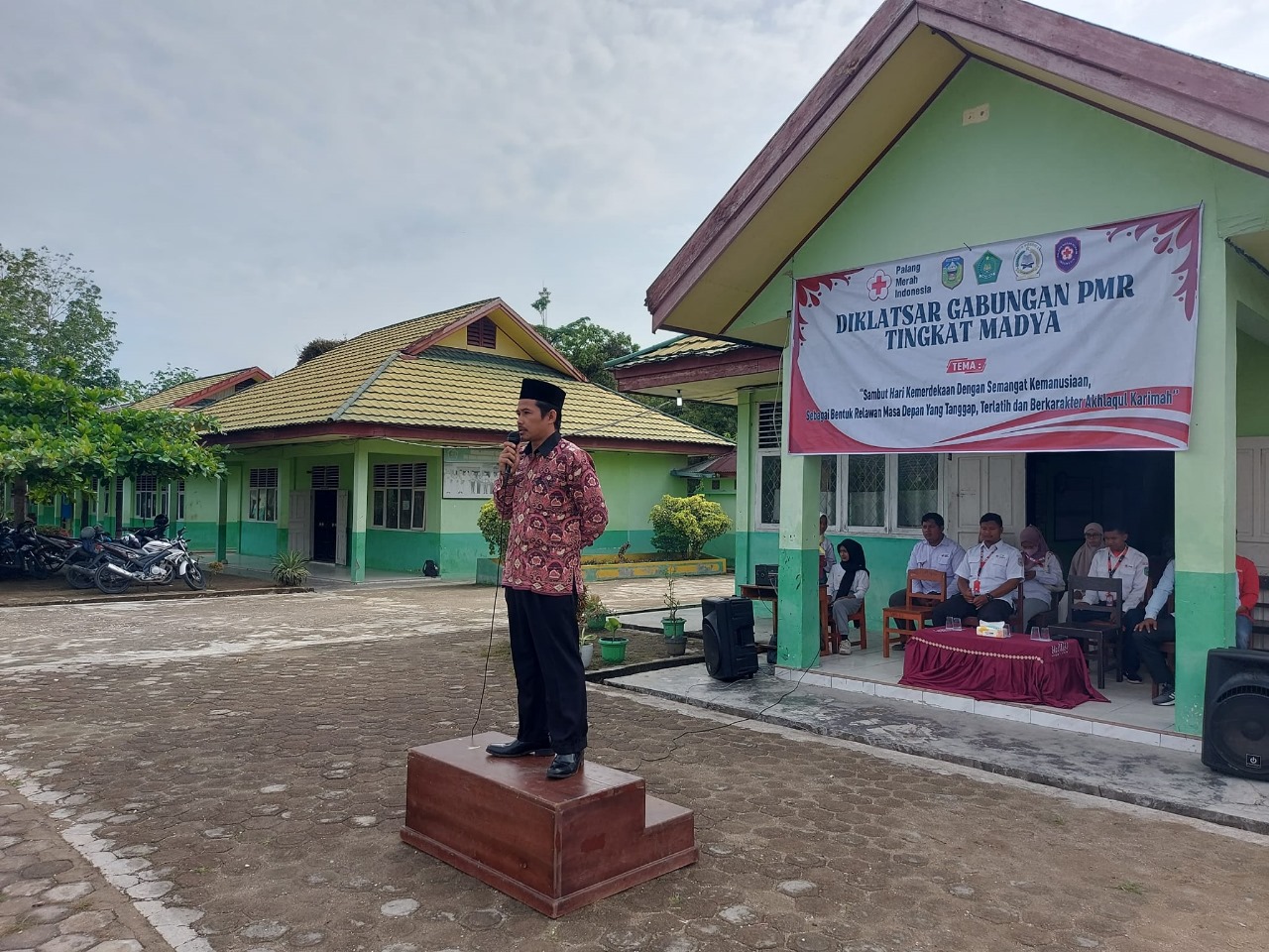 MTs. N 3 SAROLANGUN GELAR DIKLATSAR GABUNGAN  PMR TINGKAT MADYA SE-KECAMATAN SINGKUT  TAHUN 2024 