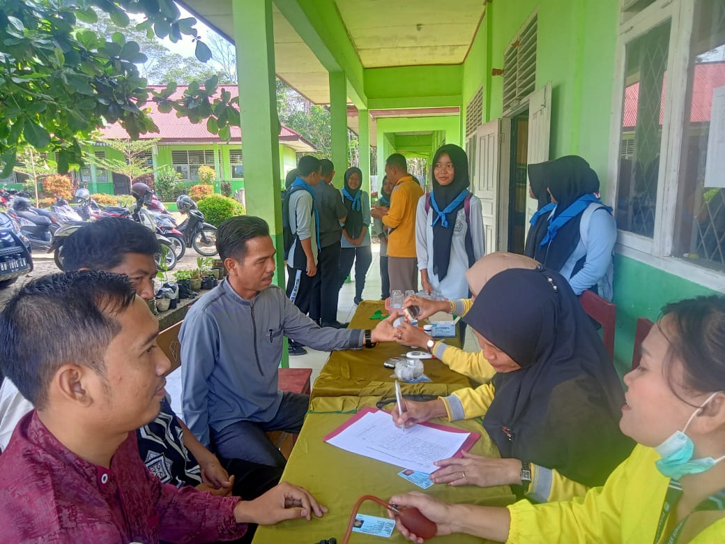 DINAS KESEHATAN UNIT PELAKSANA TEKNIS PUSKESMAS SINGKUT  BERKUNJUNG DI MTsN 3 SAROLANGUN TAHUN 2025. 
